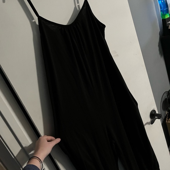 Romper jackpot!!!!! 5 rompers slightly used. Great condition and very flattering - Picture 5 of 5